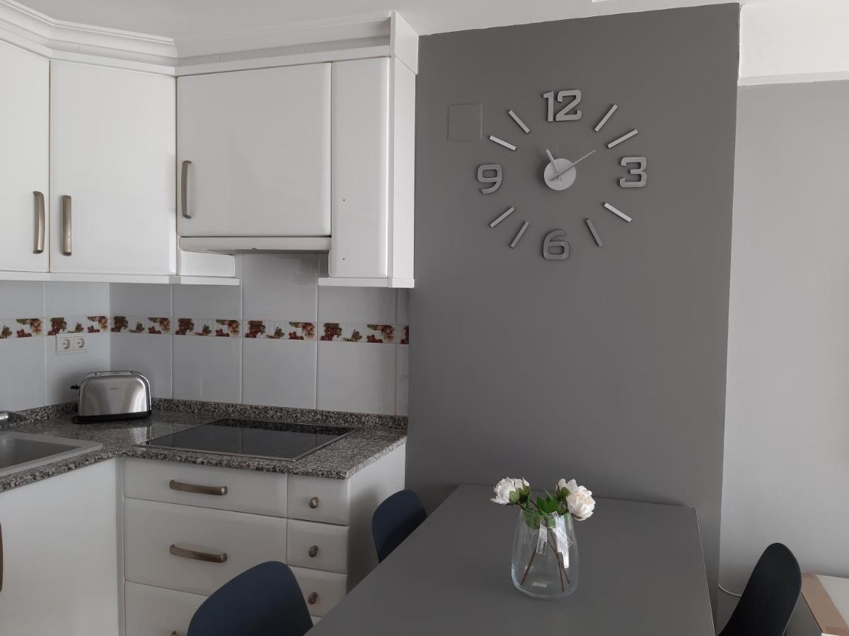 Apartamento NUEVO, Primerísima línea con Wifi y Parking gratis en Playa San Antonio Cullera Exterior foto
