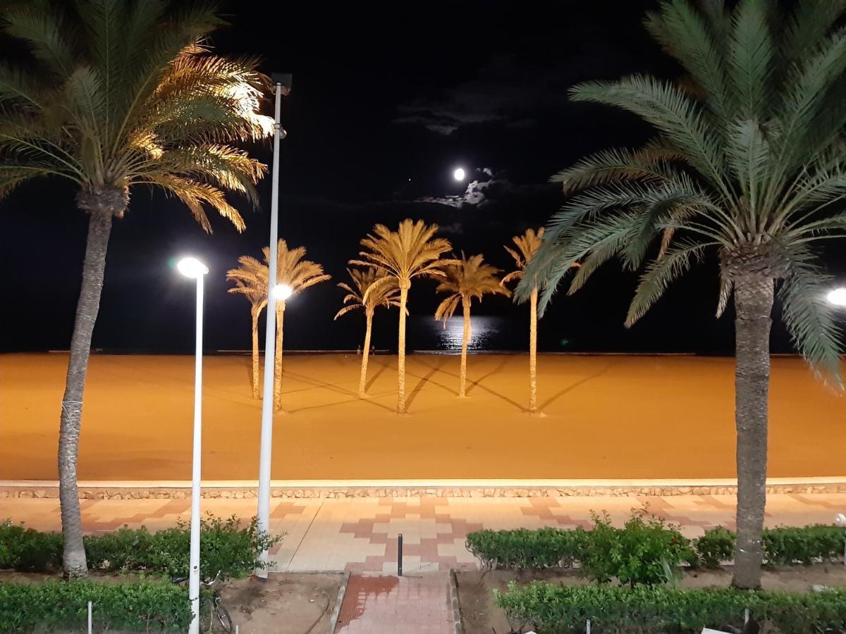 Apartamento NUEVO, Primerísima línea con Wifi y Parking gratis en Playa San Antonio Cullera Exterior foto